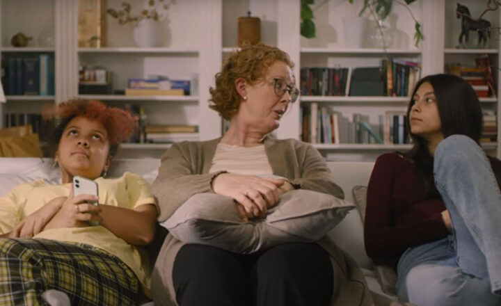 Kan det vara olagligt att titta på film på nätet? Programserien Lilla upphovsrättsfrågan tar upp aktuella frågor som rör upphovsrätt.